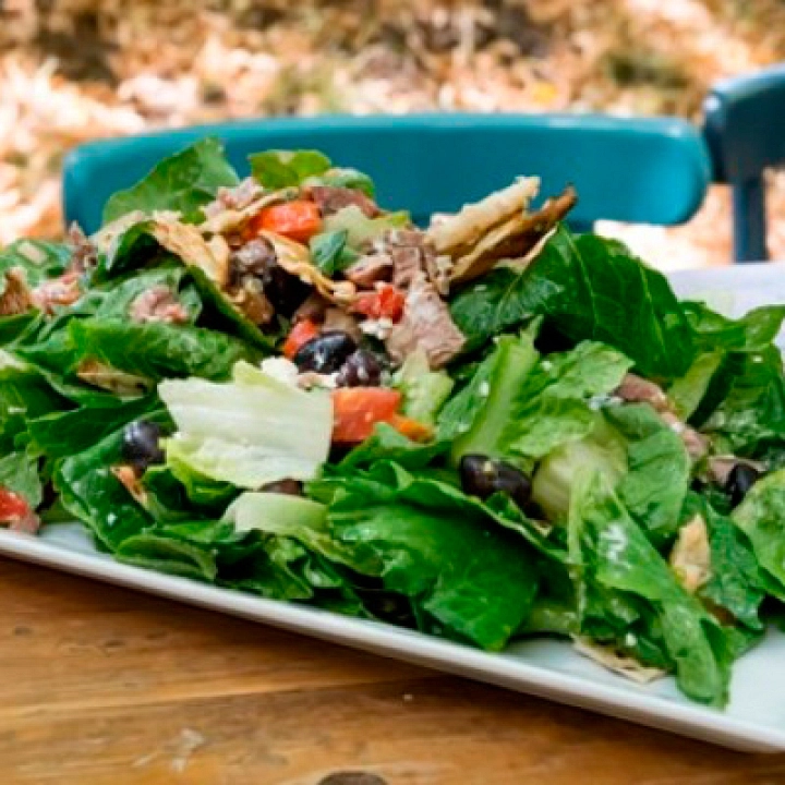 Ensalada souvlaki de cordero asado Ensalada souvlaki de cordero asado
